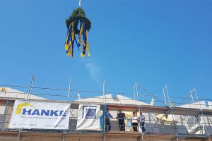 Richtfest auf der Baustelle zum Alten- und Pflegeheim in der Brucknerstraße in Lengede